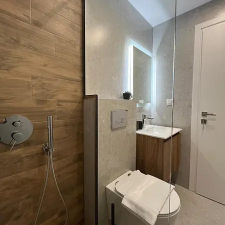 A2 Tsimiski * テッサロニキ